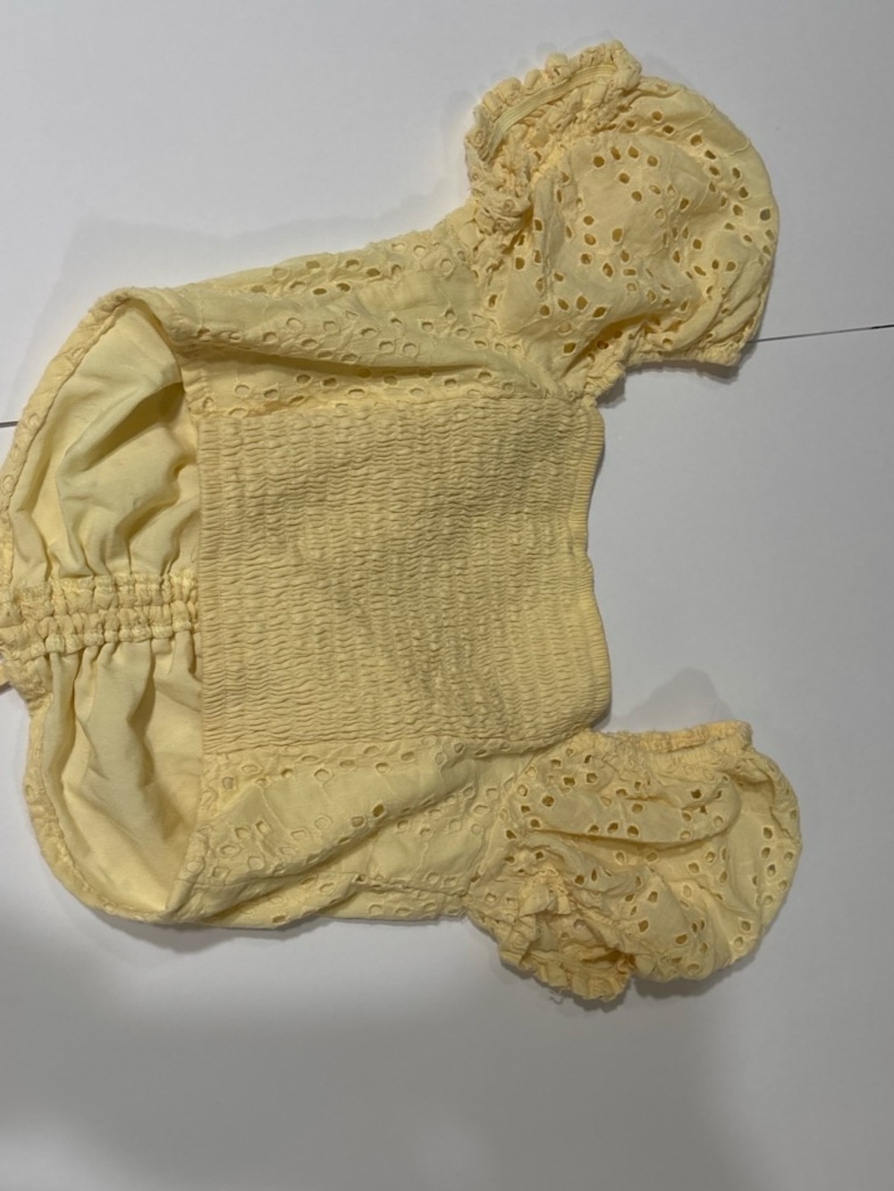 Hollister Yellow Eyelet Crop Top - Picture 2 of 3